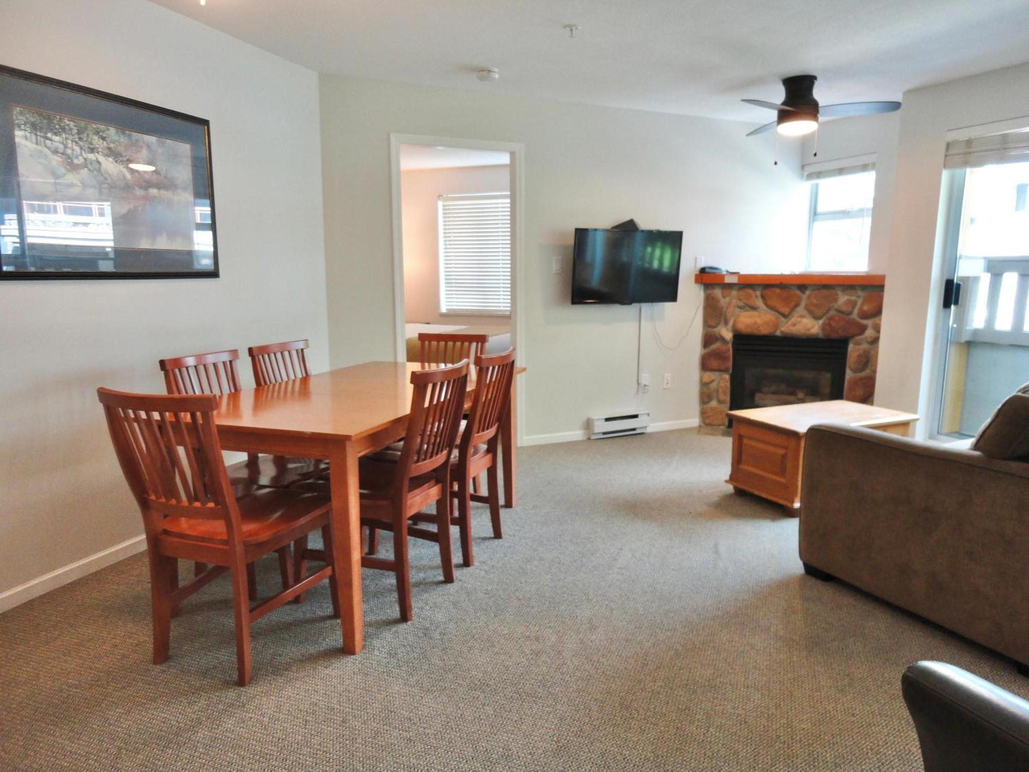 Bear Lodge Two Bedroom By Mva วิสต์เลอร์ ภายนอก รูปภาพ